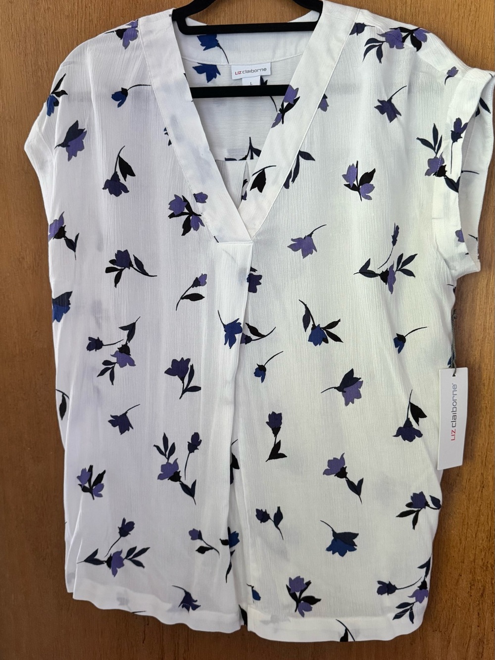 Liz Claiborne White V-Neck Floral Top with Purple and Black Accents